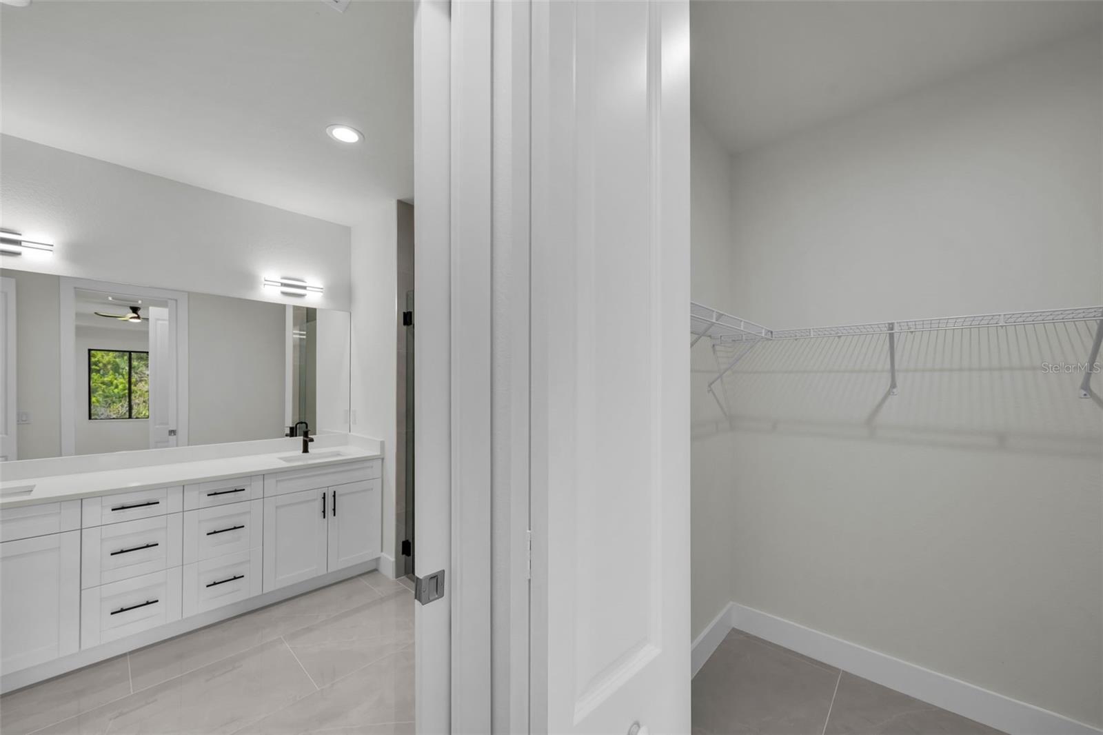 Image 6 of 35 For 14020 Chesswood Lane