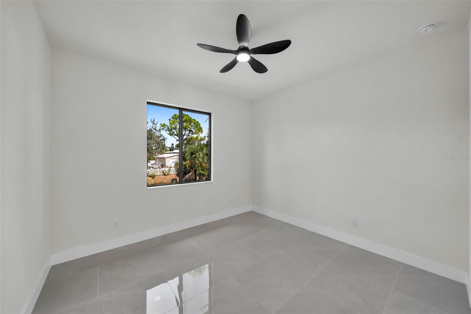 Image 8 of 35 For 14020 Chesswood Lane