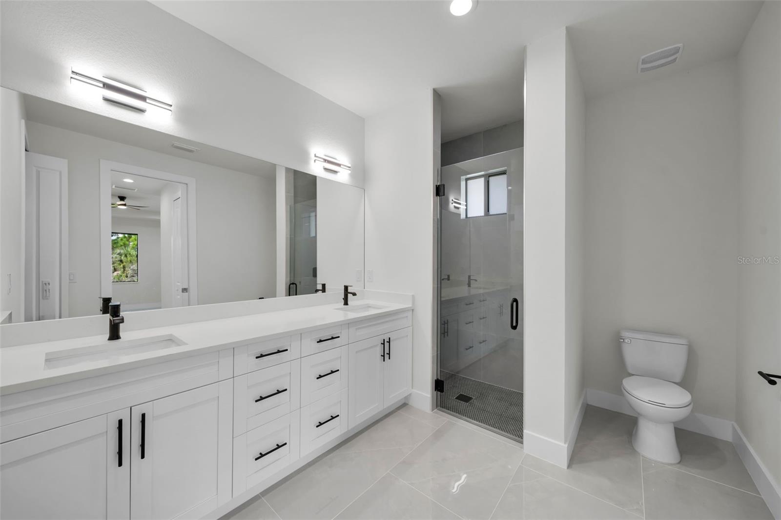 Image 9 of 35 For 14020 Chesswood Lane