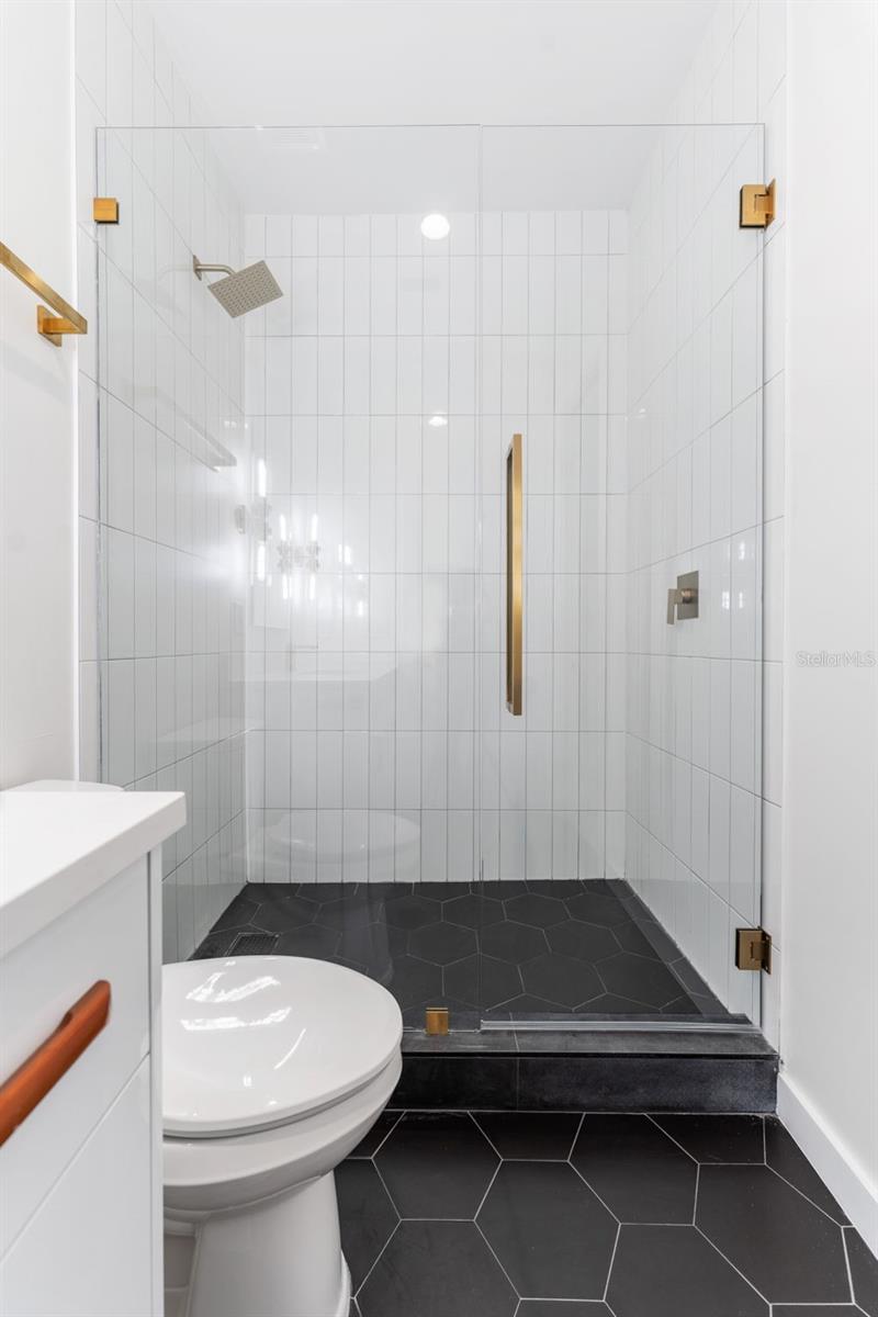 Image 28 of 31 For 102 Adalee Street 4