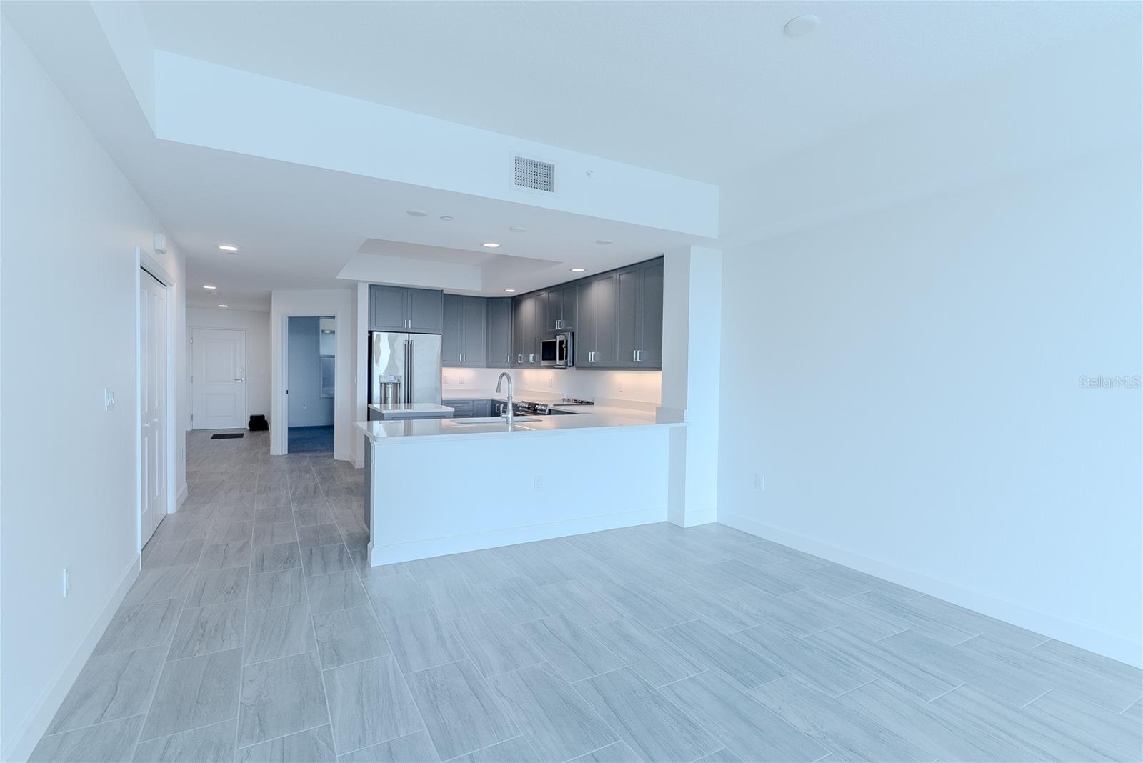 Image 13 of 49 For 125 Island Way 503