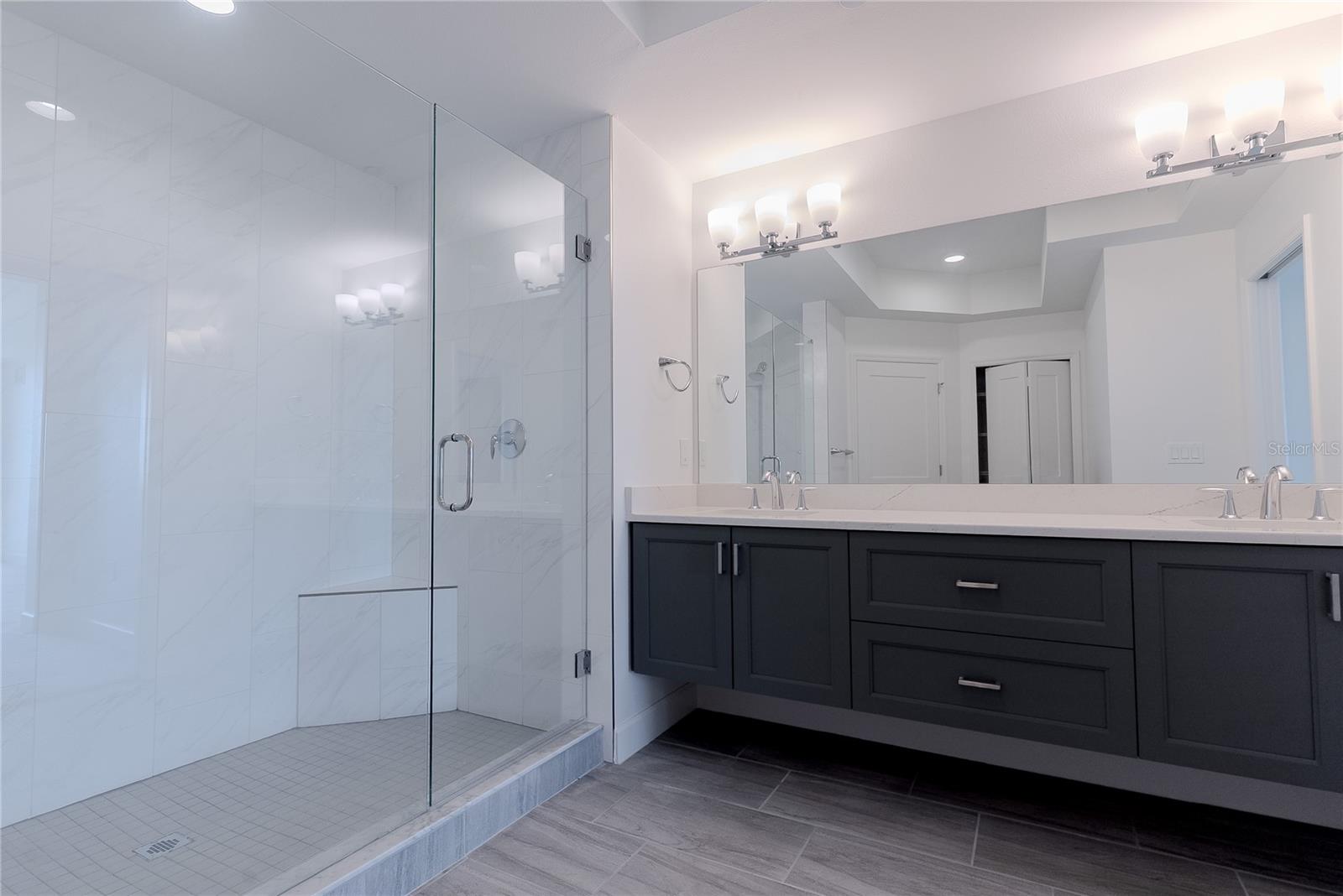 Image 27 of 49 For 125 Island Way 503