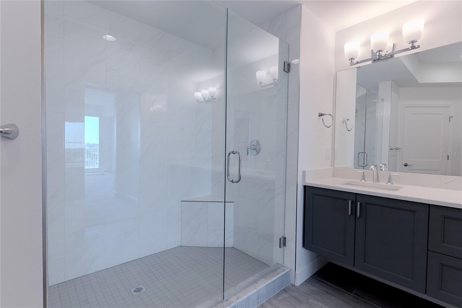 Image 28 of 49 For 125 Island Way 503