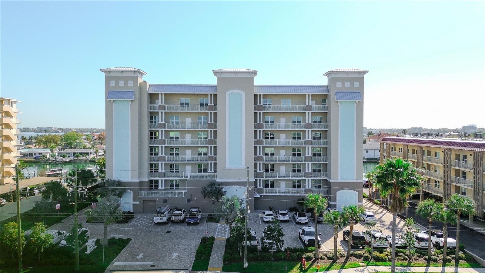 Image 4 of 49 For 125 Island Way 503