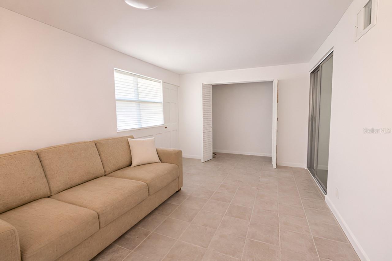 Image 6 of 22 For 714 1st Avenue Sw