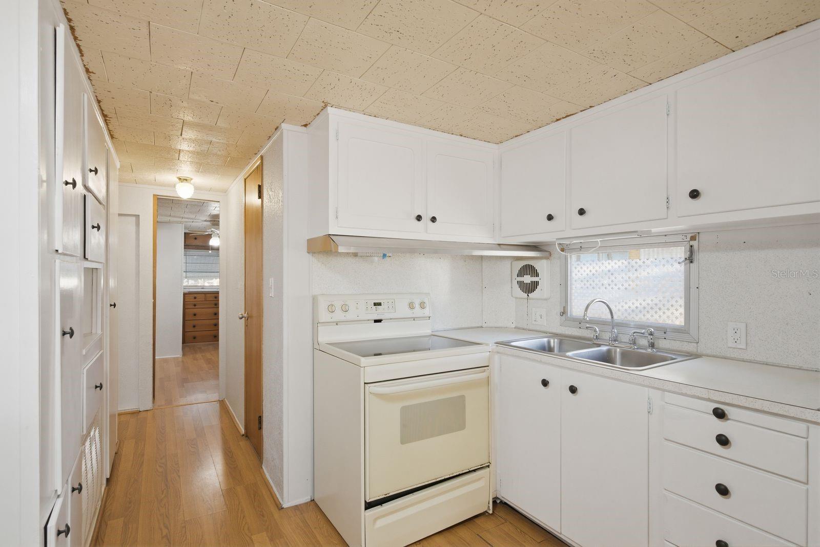 Image 10 of 27 For 2107 Melody Drive