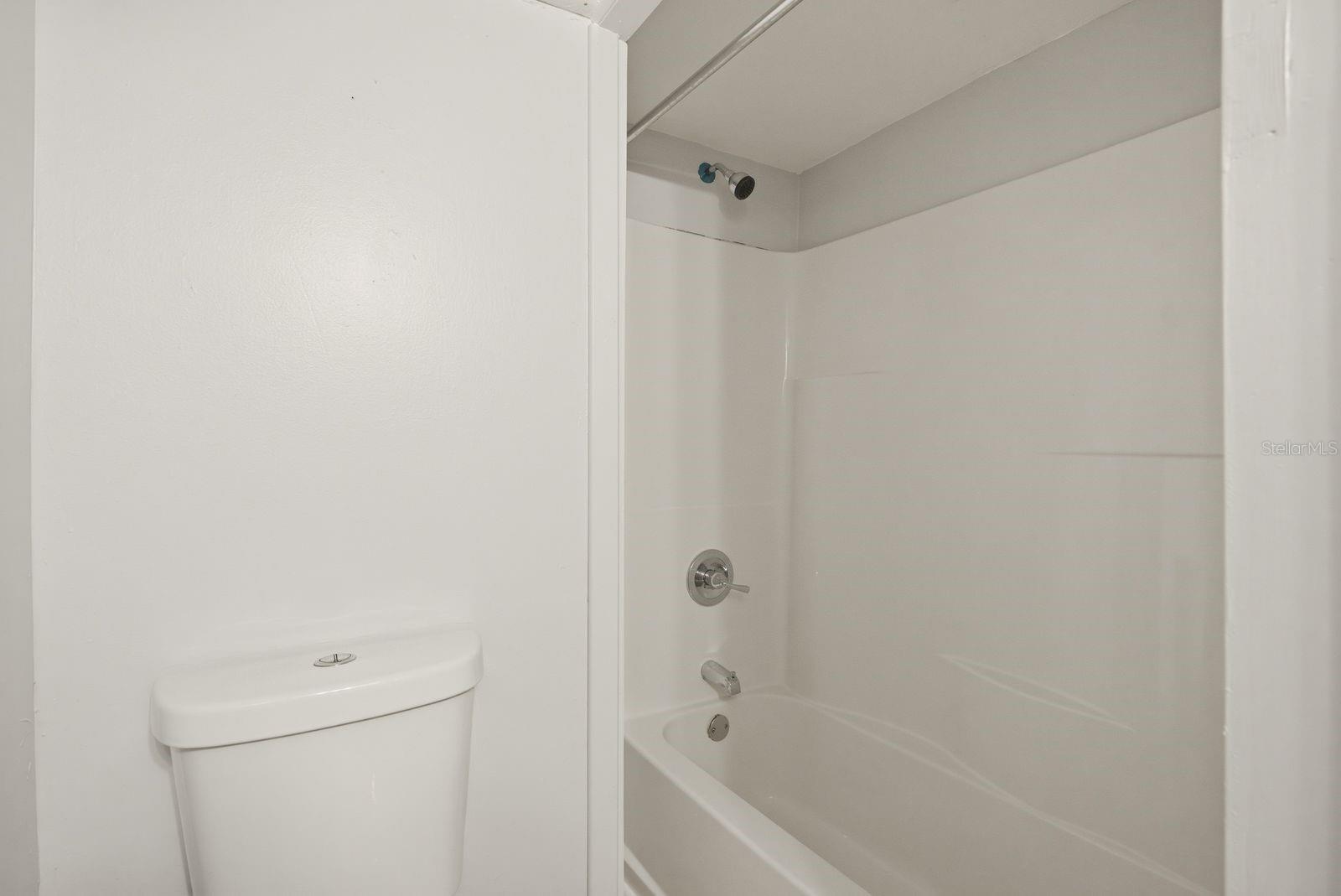 Image 19 of 27 For 2107 Melody Drive