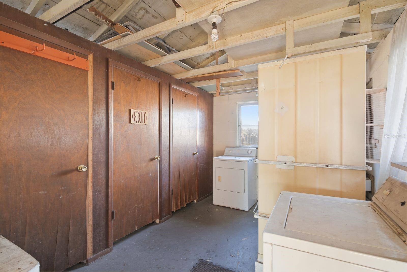 Image 22 of 27 For 2107 Melody Drive