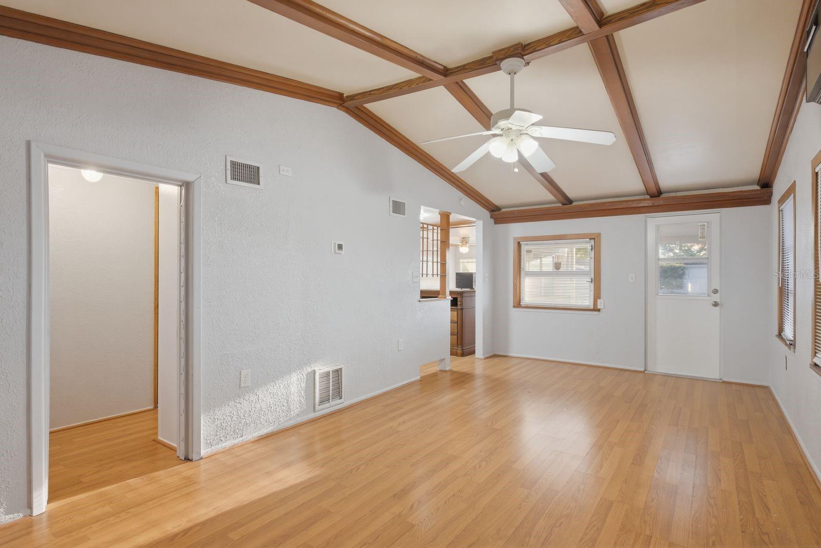 Image 7 of 27 For 2107 Melody Drive