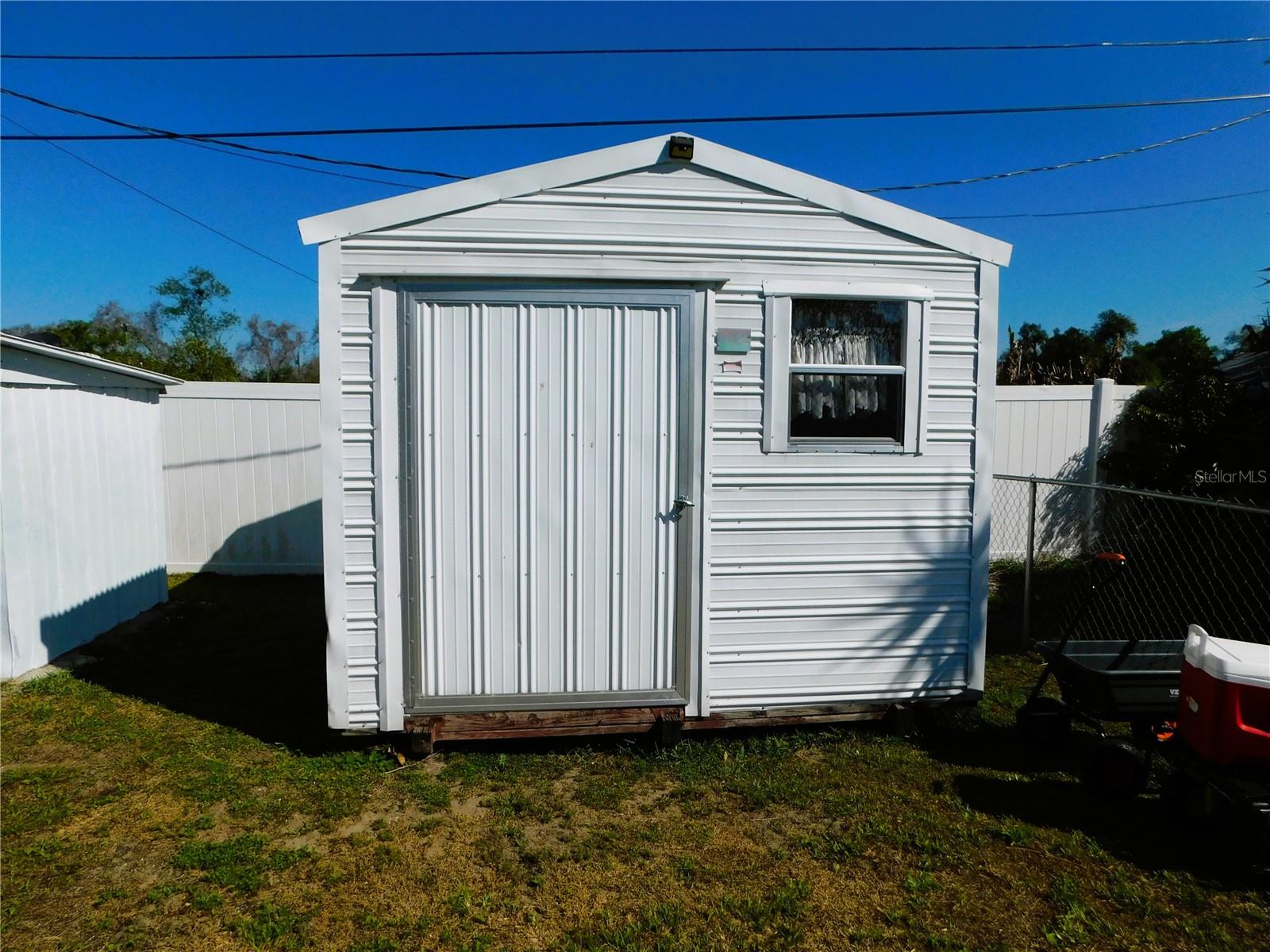 Image 9 of 27 For 39143 Hillcrest Drive