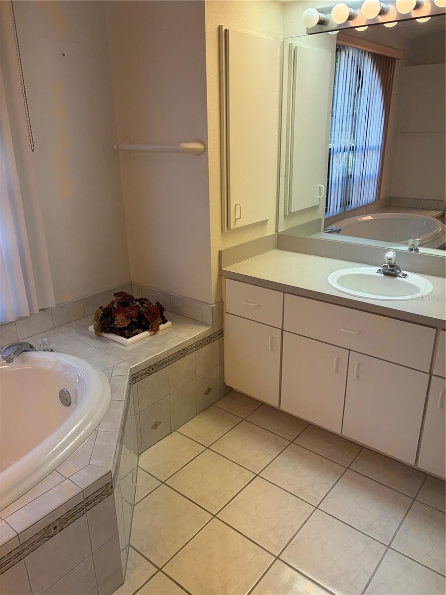 Image 30 of 66 For 10330 Armadillo Court