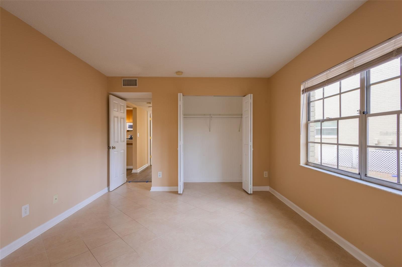 Image 16 of 22 For 129 Mercury Avenue