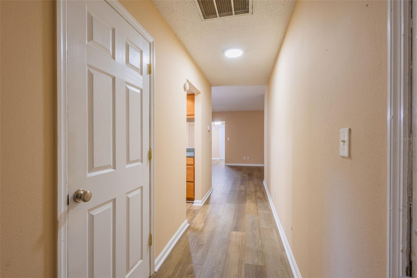 Image 3 of 22 For 129 Mercury Avenue