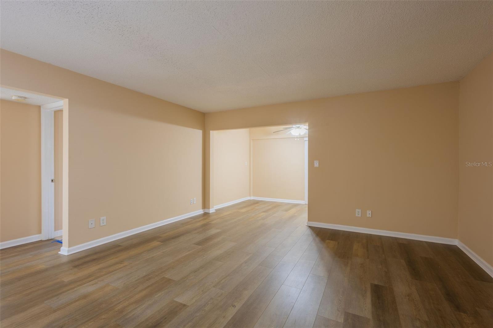 Image 8 of 22 For 129 Mercury Avenue