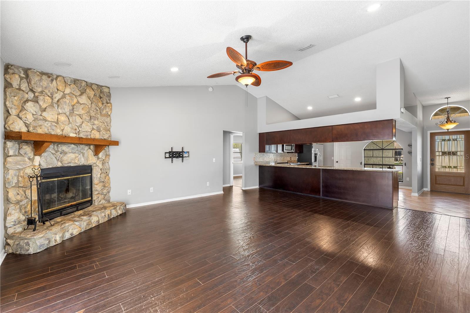 Image 13 of 60 For 23526 Pine Lake Street