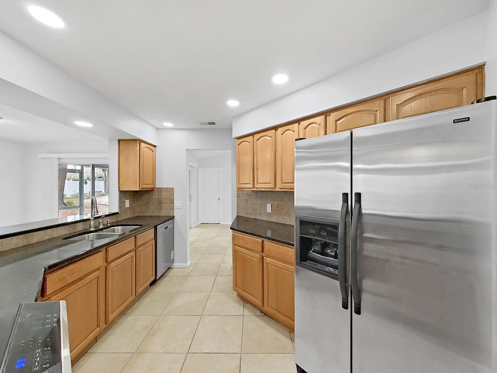 Image 23 of 46 For 10452 Fordham Street