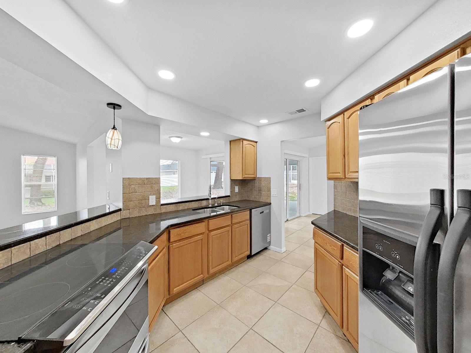 Image 24 of 46 For 10452 Fordham Street