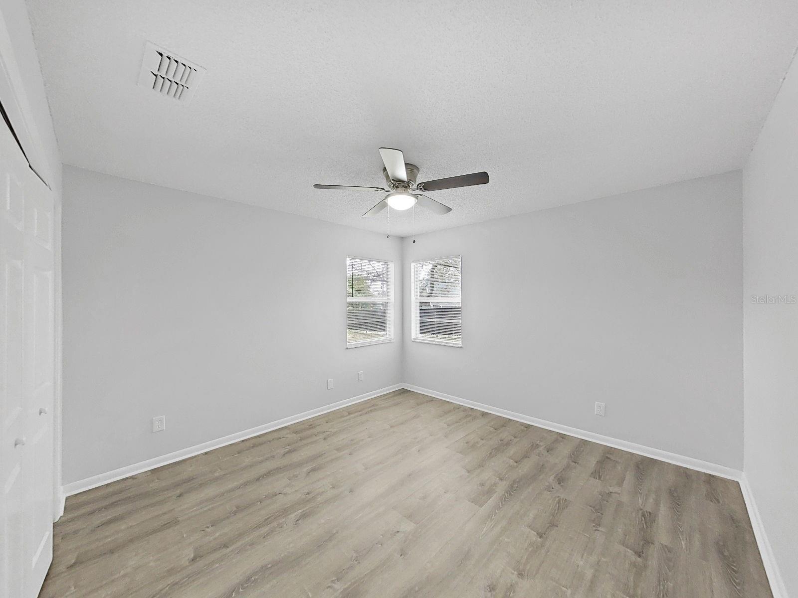 Image 33 of 46 For 10452 Fordham Street