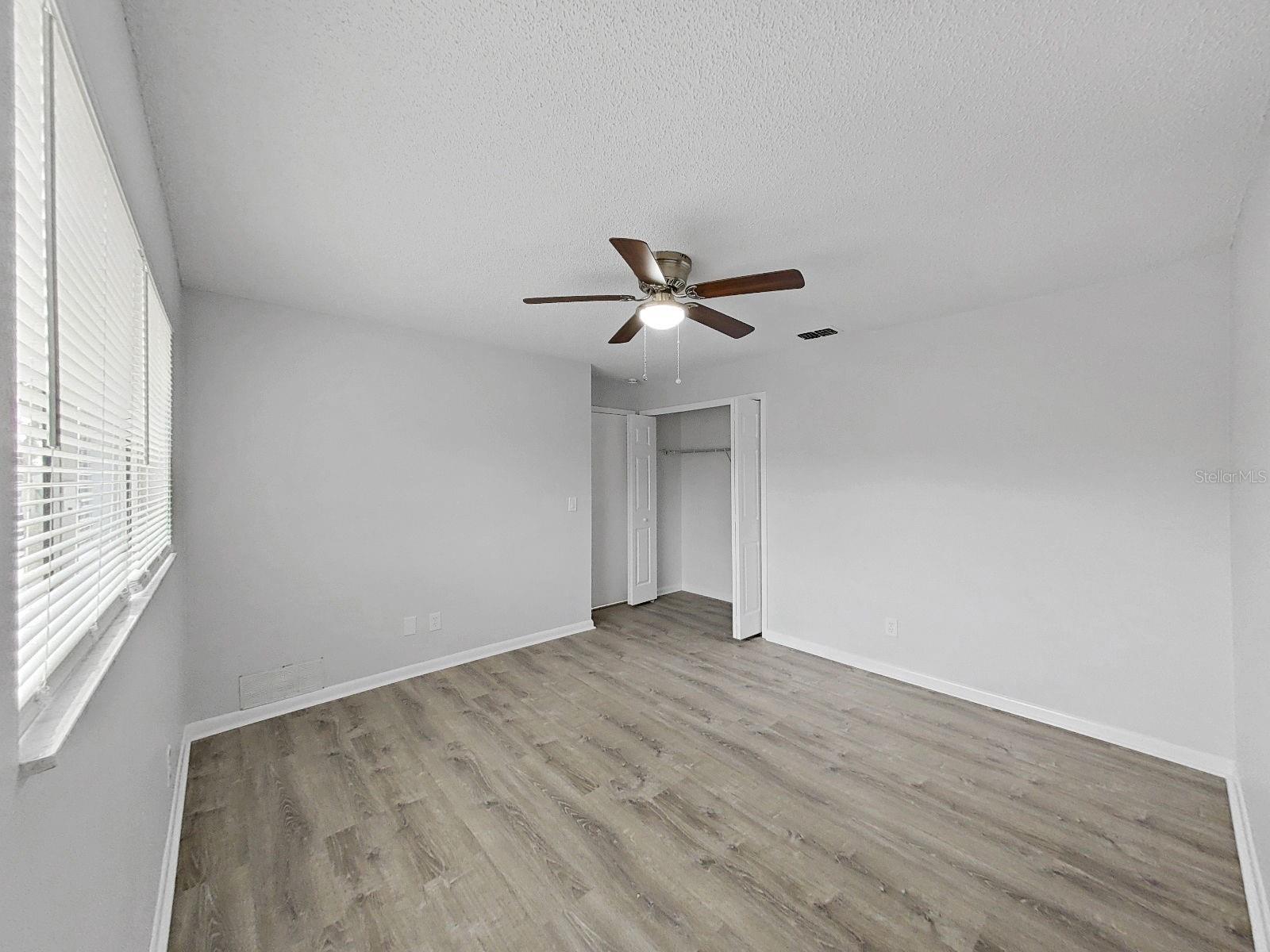 Image 37 of 46 For 10452 Fordham Street