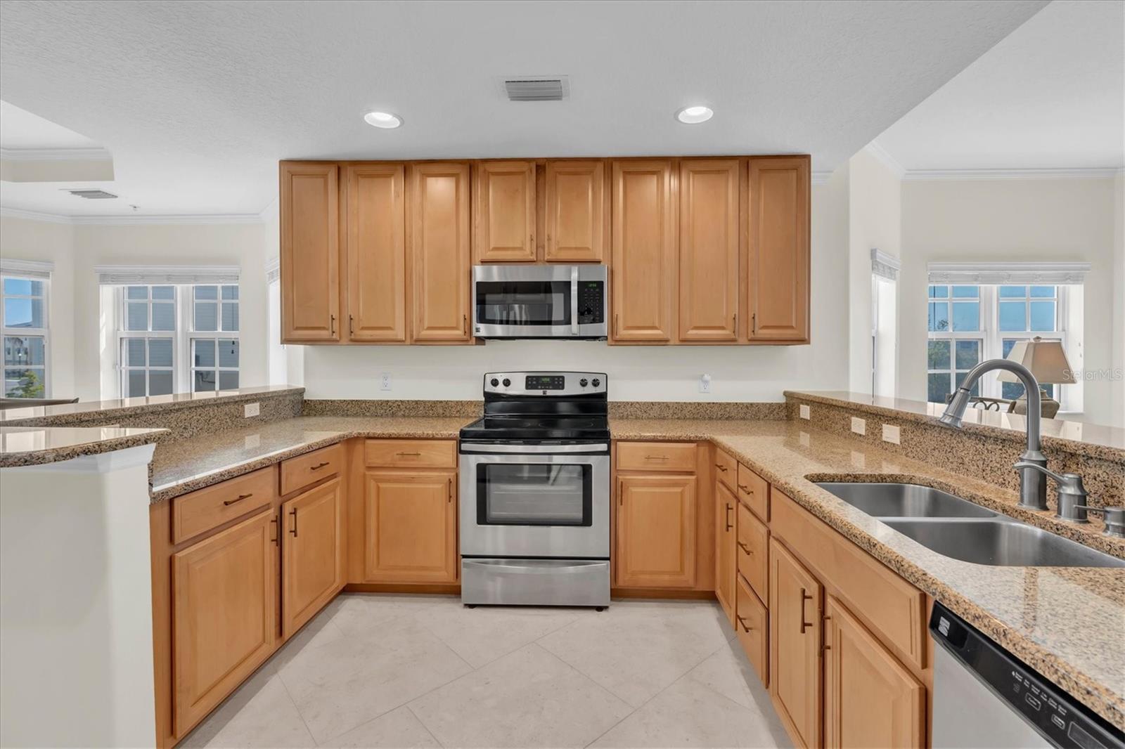 Image 11 of 70 For 10002 Key Haven Road 201