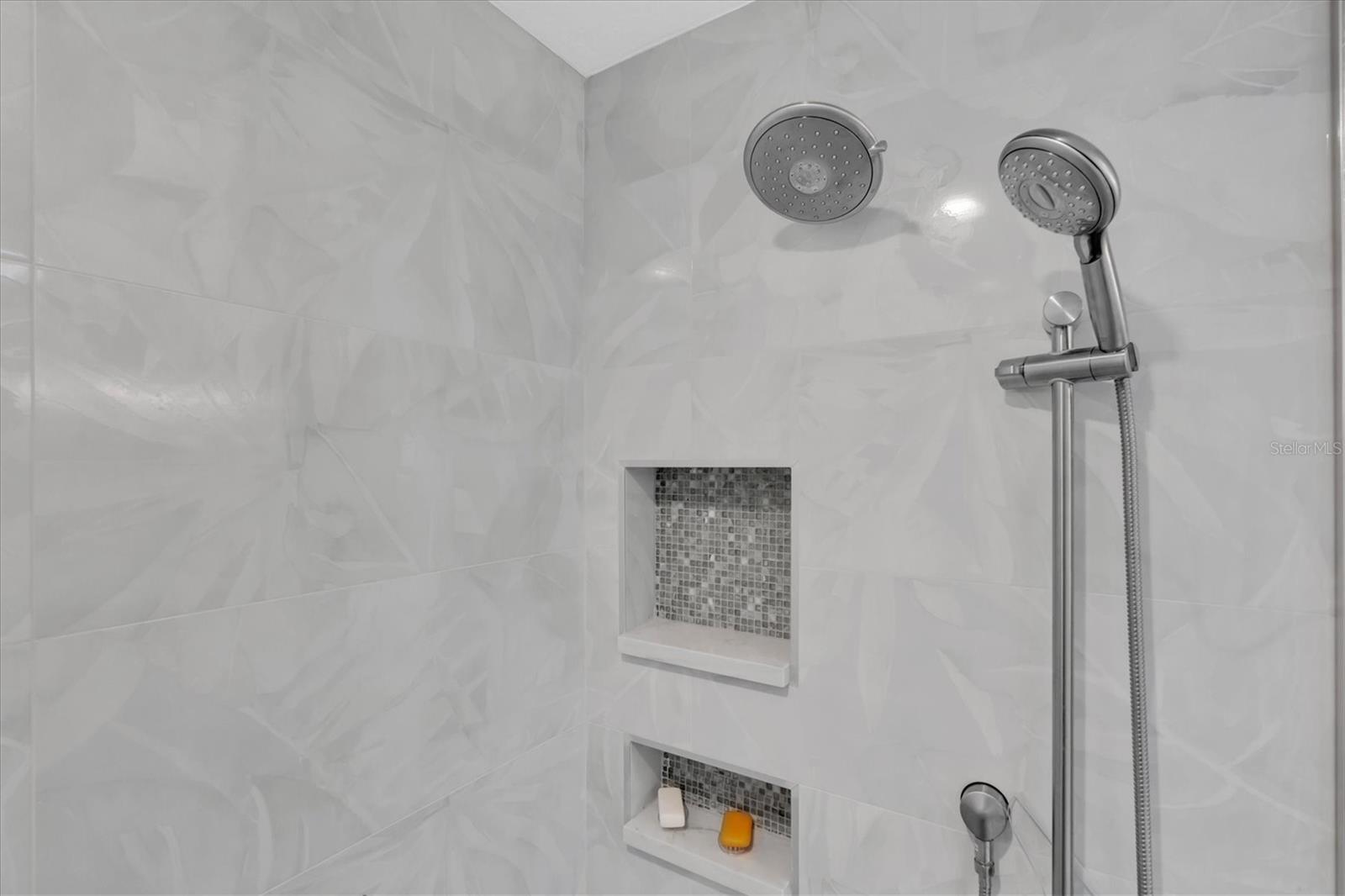 Image 21 of 70 For 10002 Key Haven Road 201