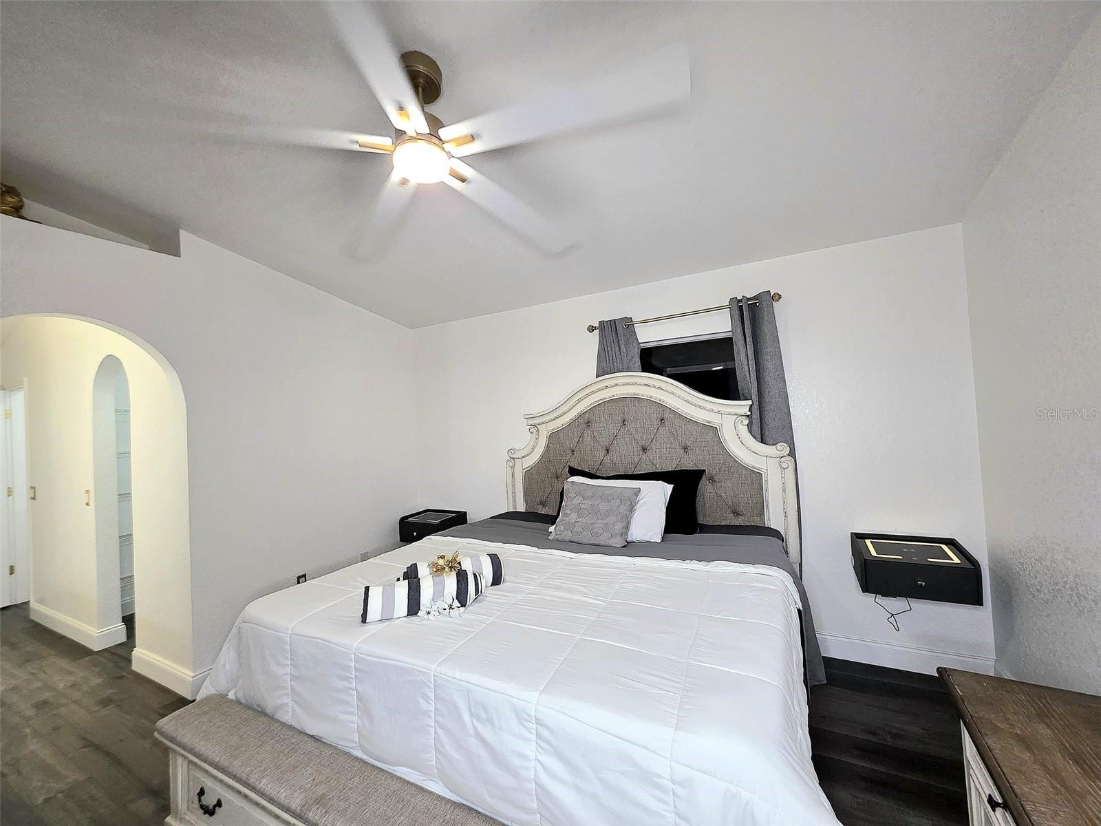 Image 11 of 36 For 24921 Ravello Street