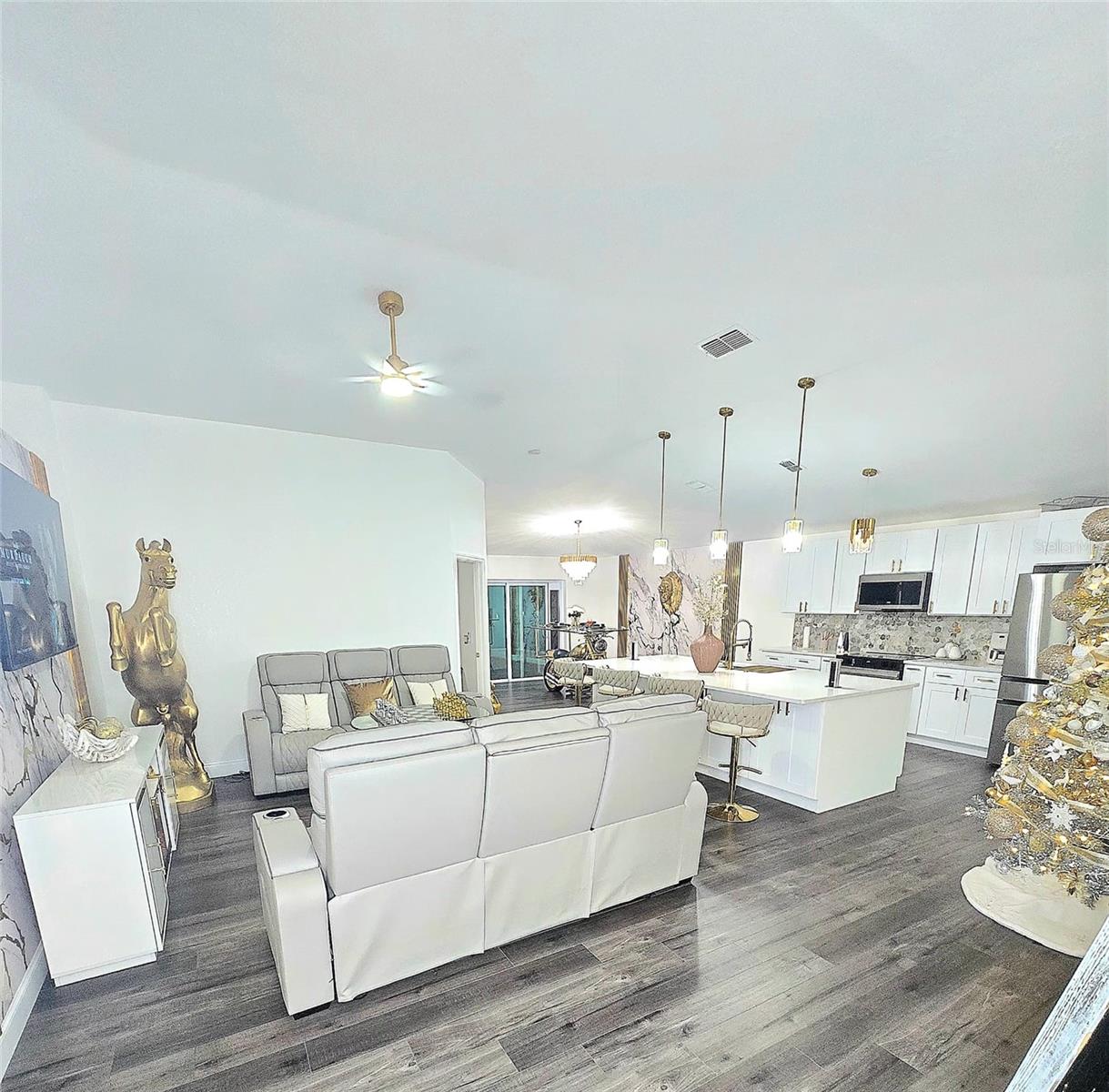 Image 21 of 36 For 24921 Ravello Street