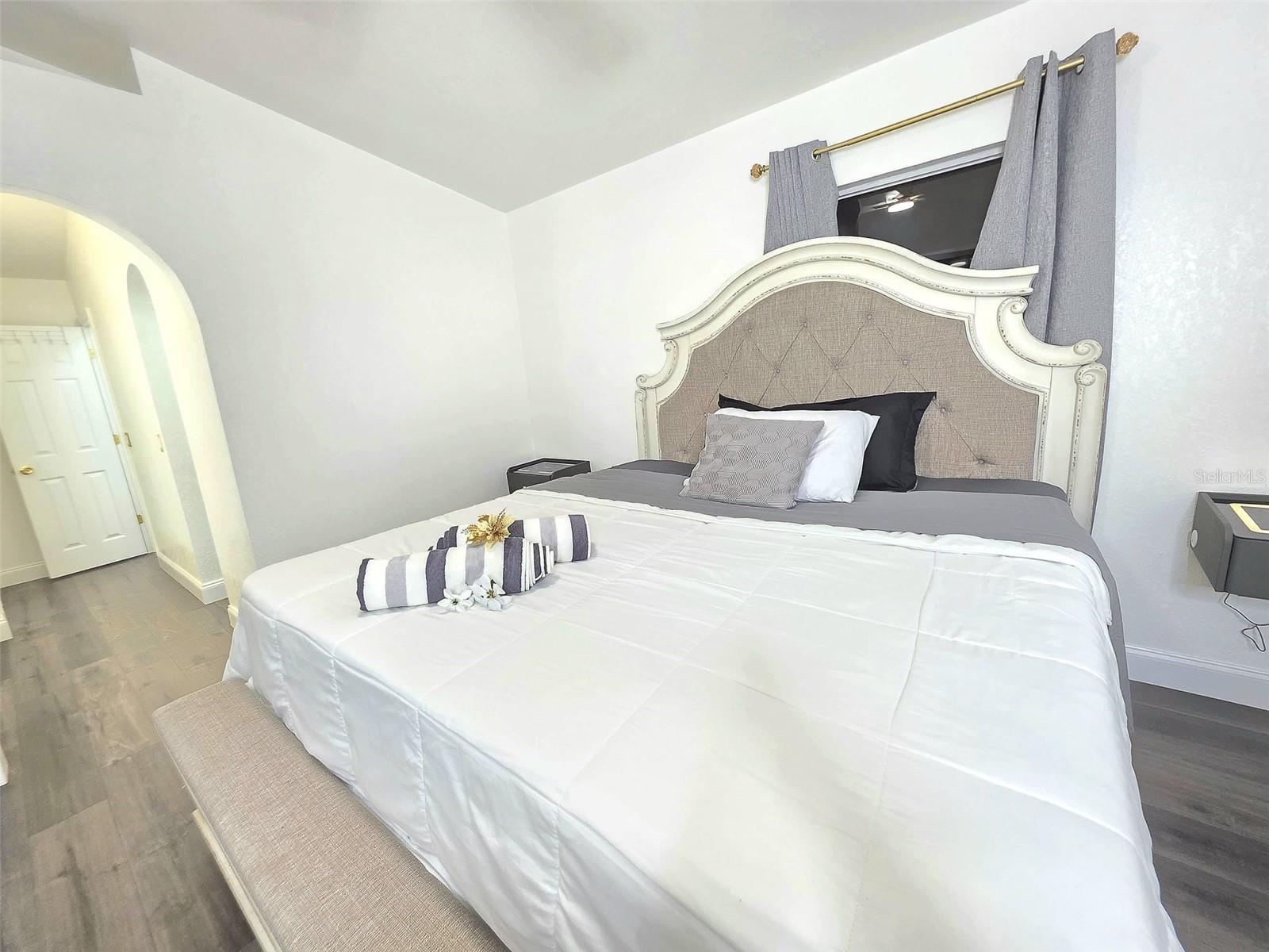 Image 25 of 36 For 24921 Ravello Street