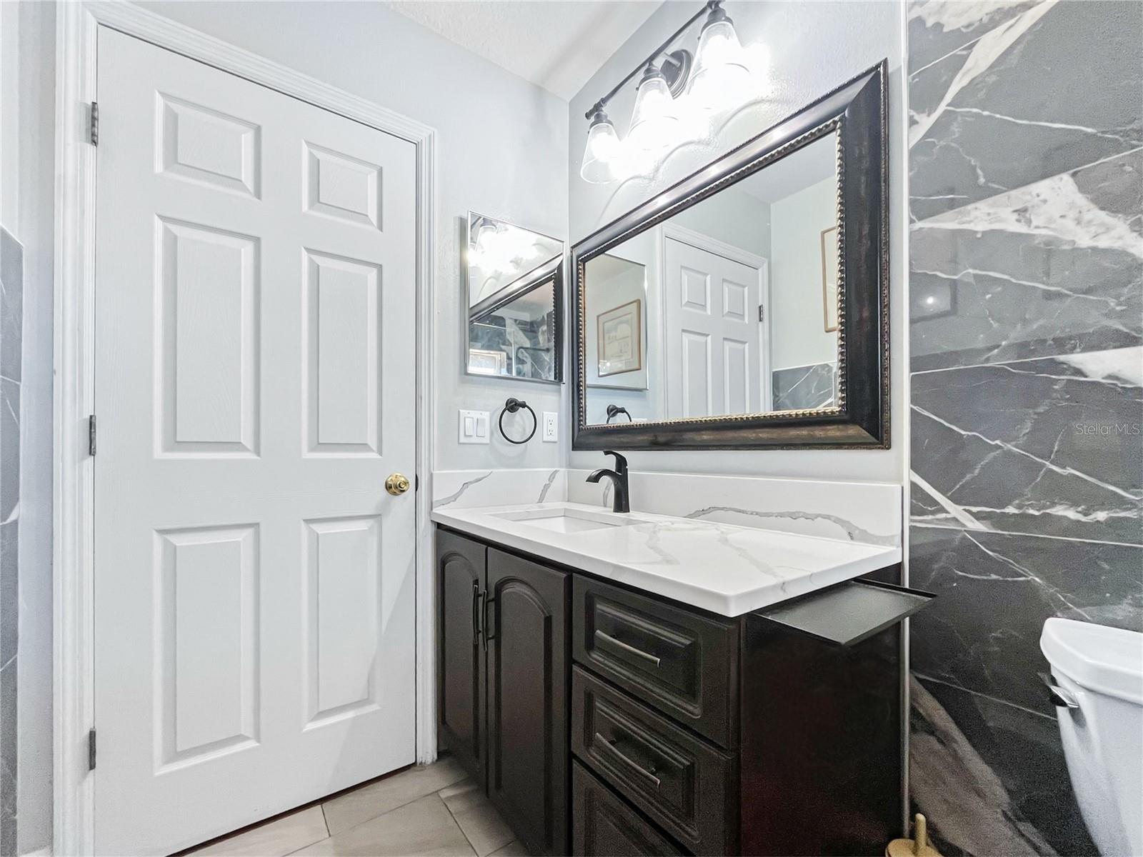 Listing photo id 29 for 1950 Folkstone Place