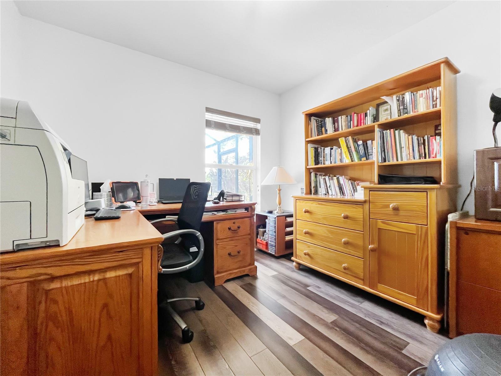 Listing photo id 32 for 1950 Folkstone Place