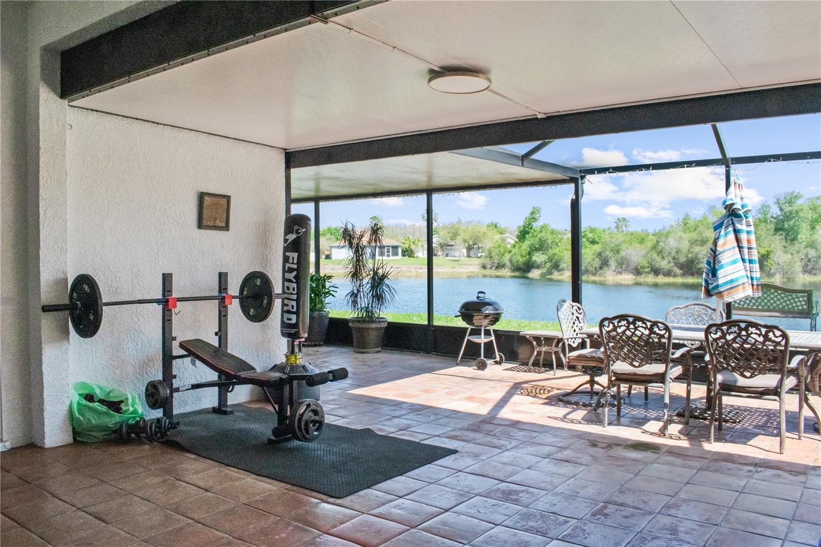 Listing photo id 42 for 1950 Folkstone Place