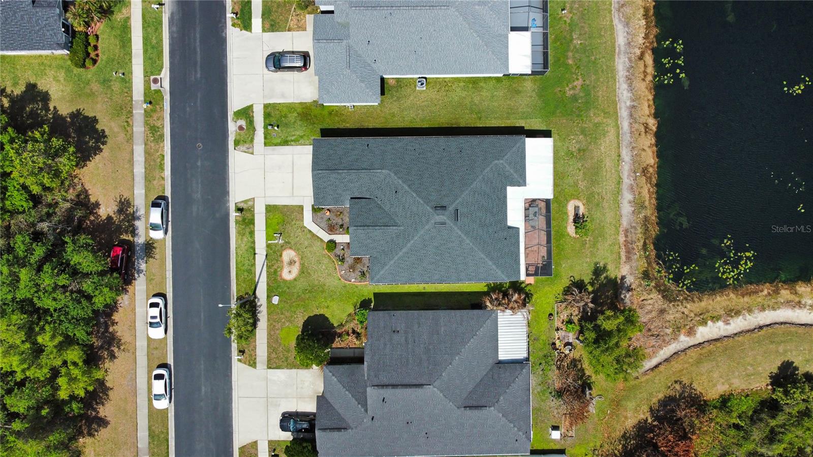 Listing photo id 51 for 1950 Folkstone Place