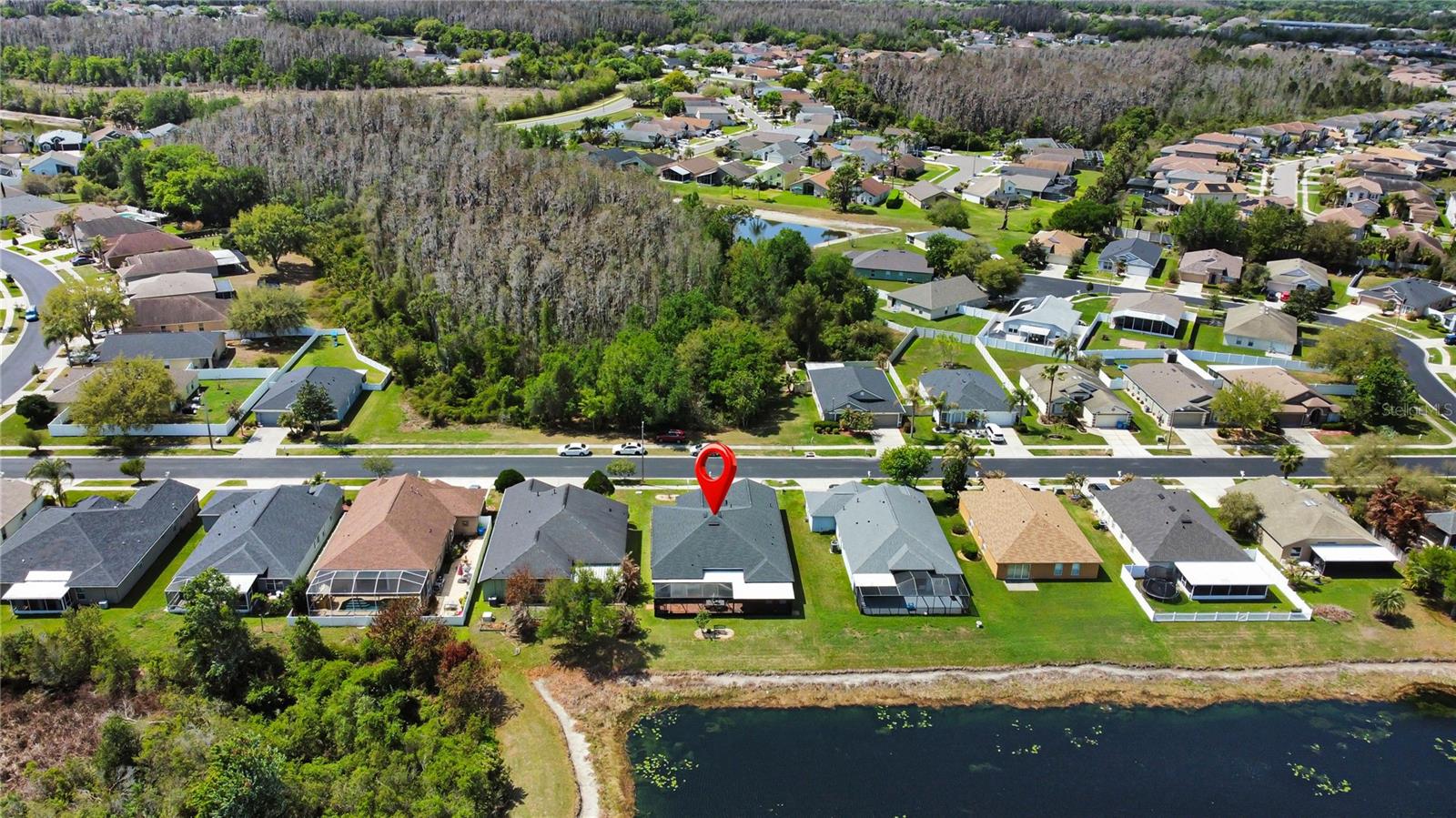 Listing photo id 52 for 1950 Folkstone Place