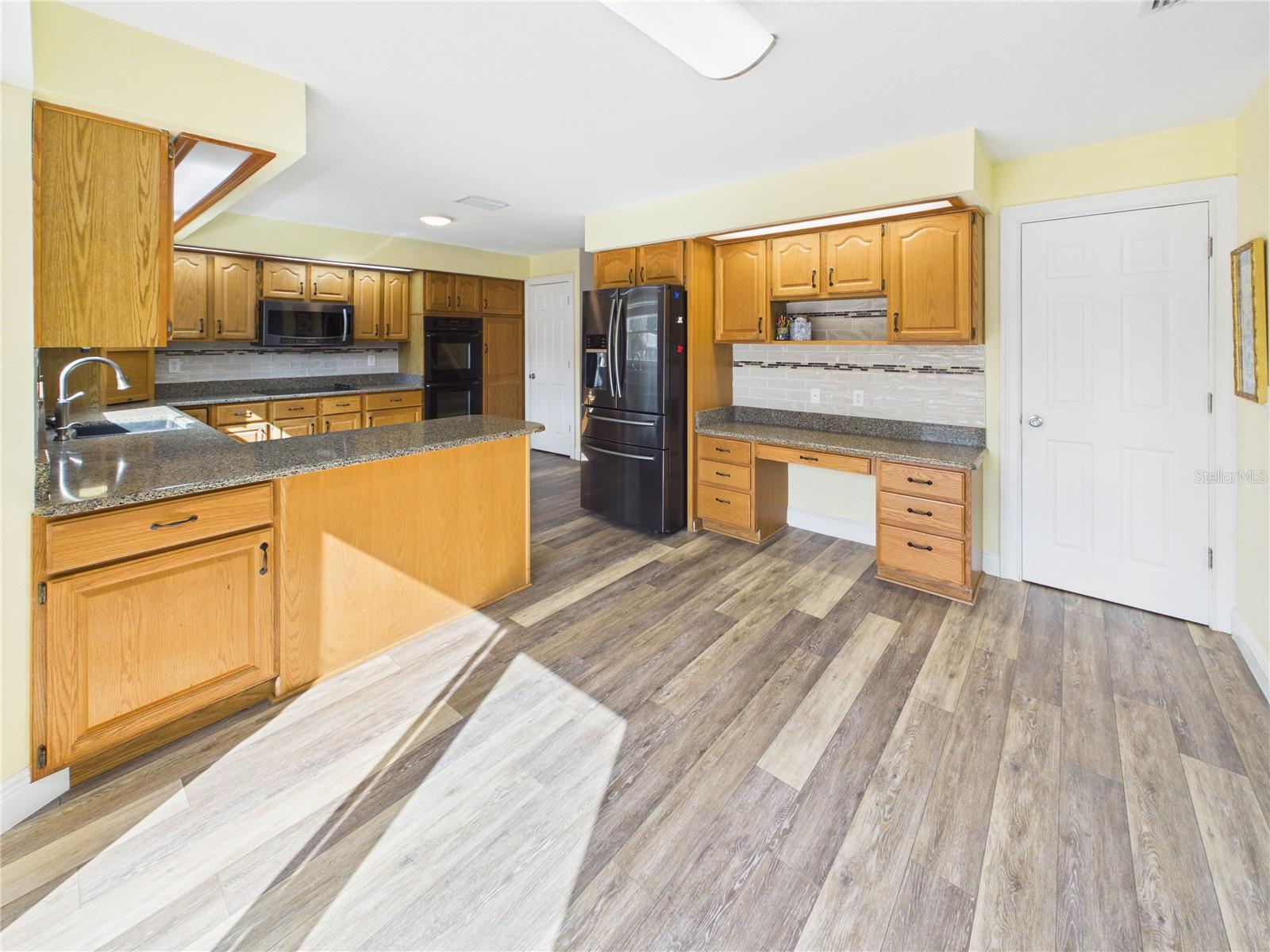 Image 10 of 60 For 11202 Winn Road