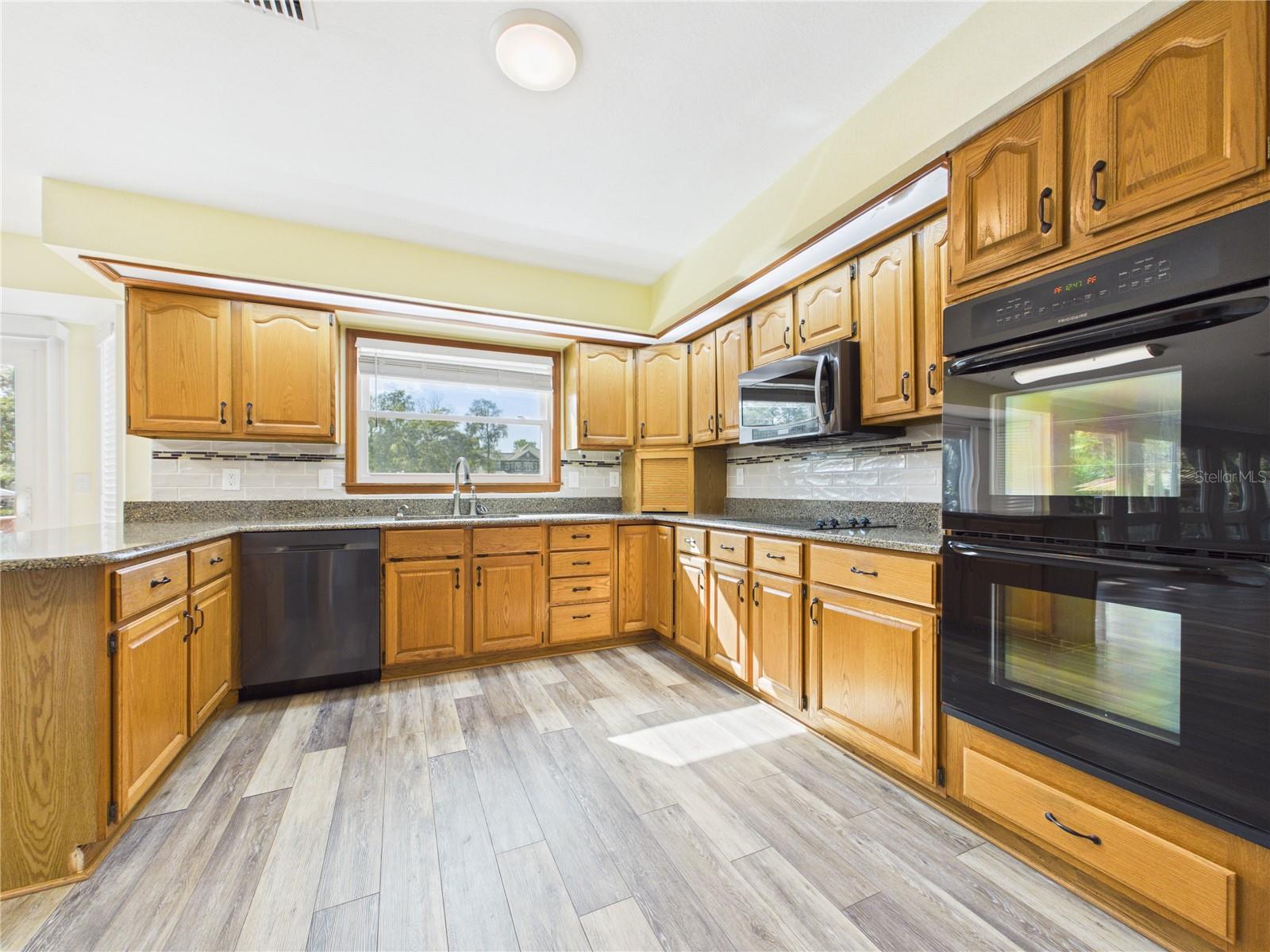 Image 11 of 60 For 11202 Winn Road