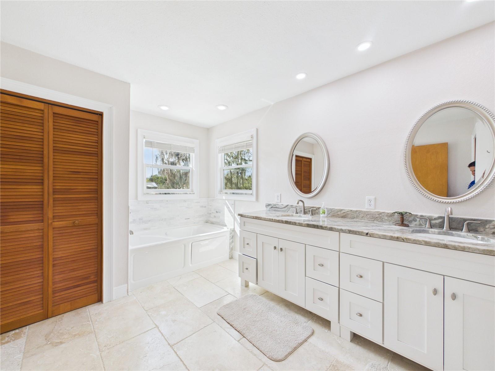 Image 8 of 60 For 11202 Winn Road