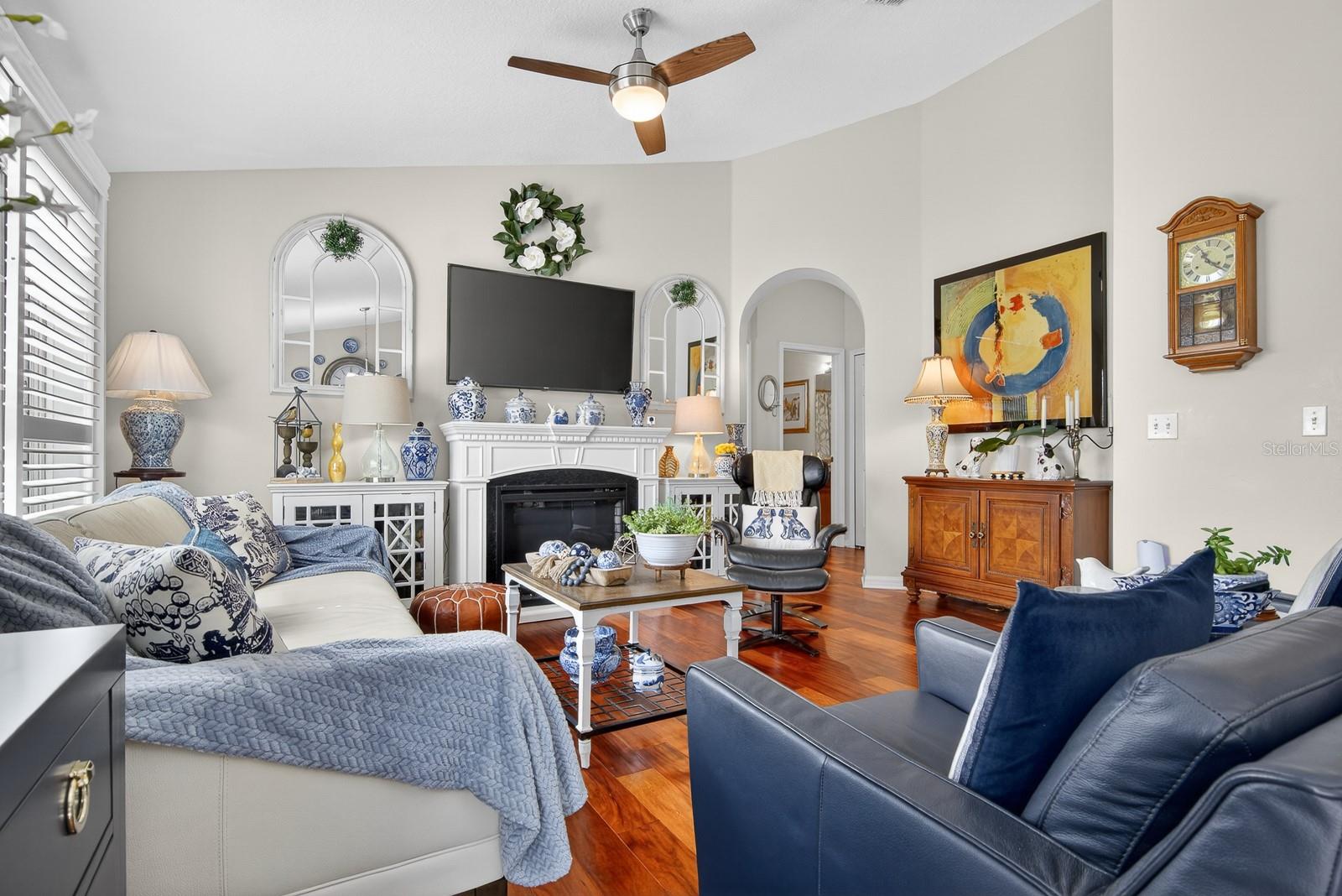 Image 9 of 29 For 8447 Shallow Creek Court