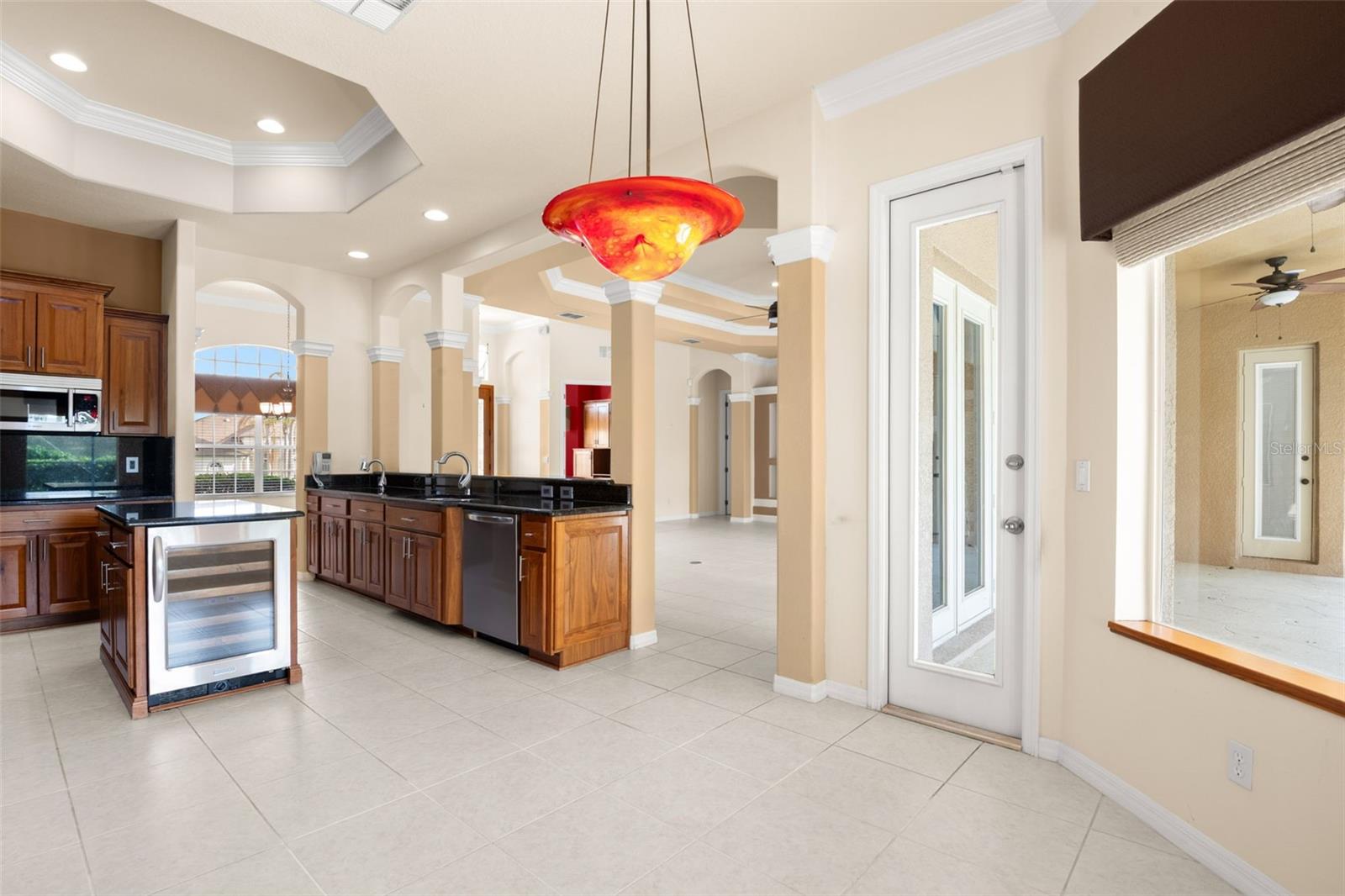 Listing photo id 10 for 13404 Thoroughbred Drive