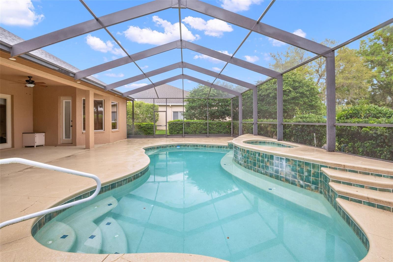 Listing photo id 26 for 13404 Thoroughbred Drive