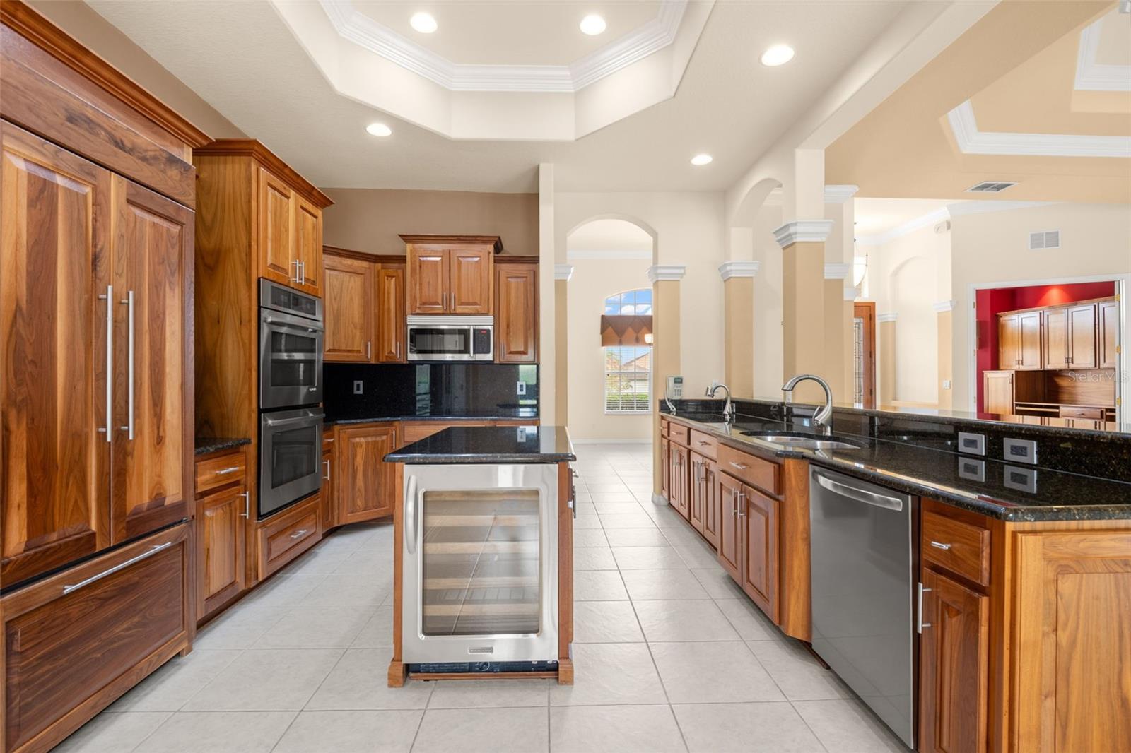 Listing photo id 6 for 13404 Thoroughbred Drive