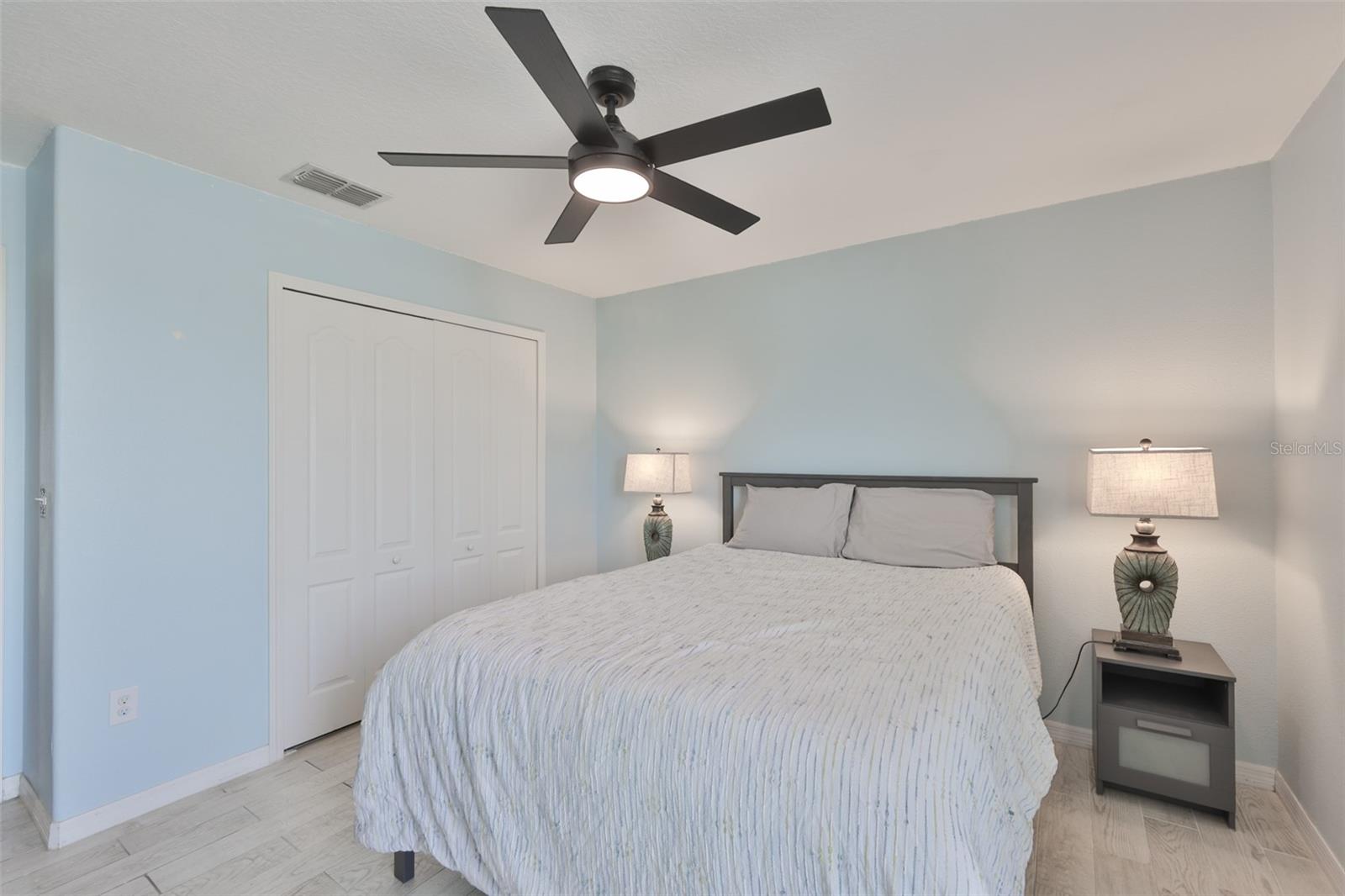 Image 17 of 28 For 10335 Summer Azure Drive