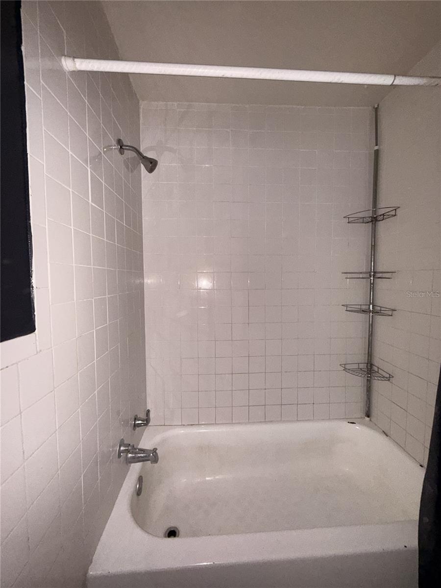 Image 11 of 27 For 136 Myrtle Avenue