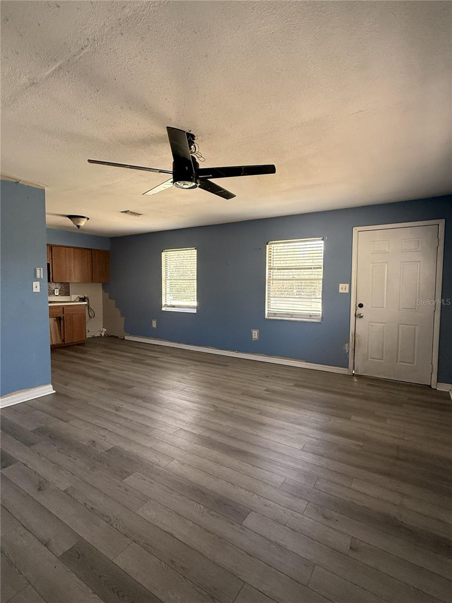 Image 14 of 27 For 136 Myrtle Avenue