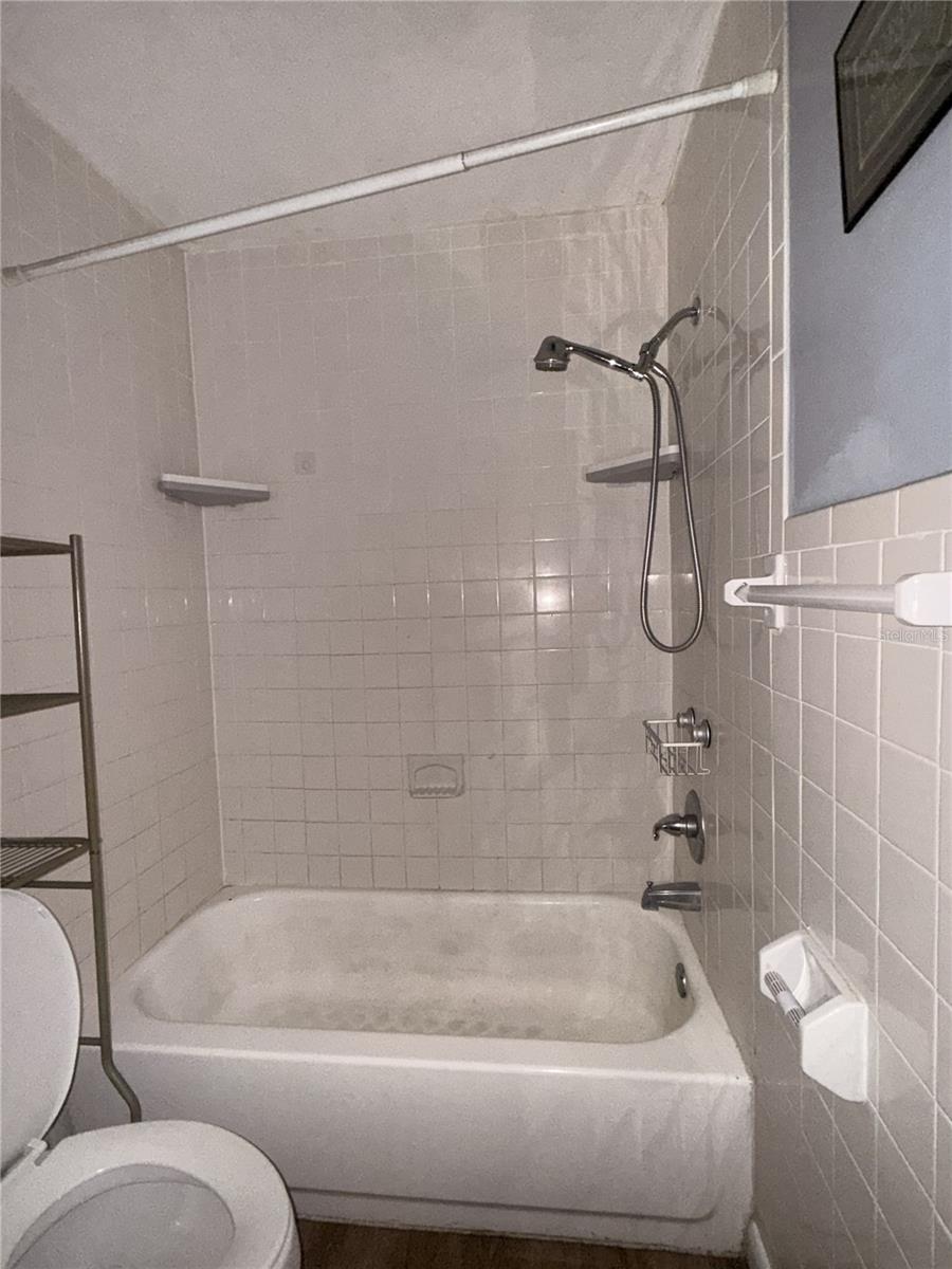 Image 21 of 27 For 136 Myrtle Avenue