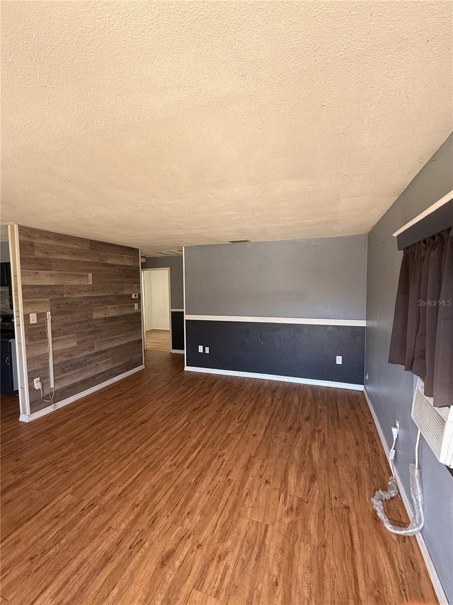 Image 6 of 27 For 136 Myrtle Avenue