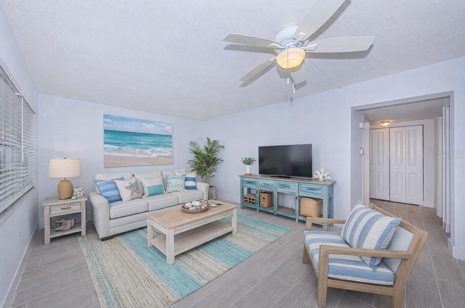 Image 3 of 58 For 4700 Cove Circle 110