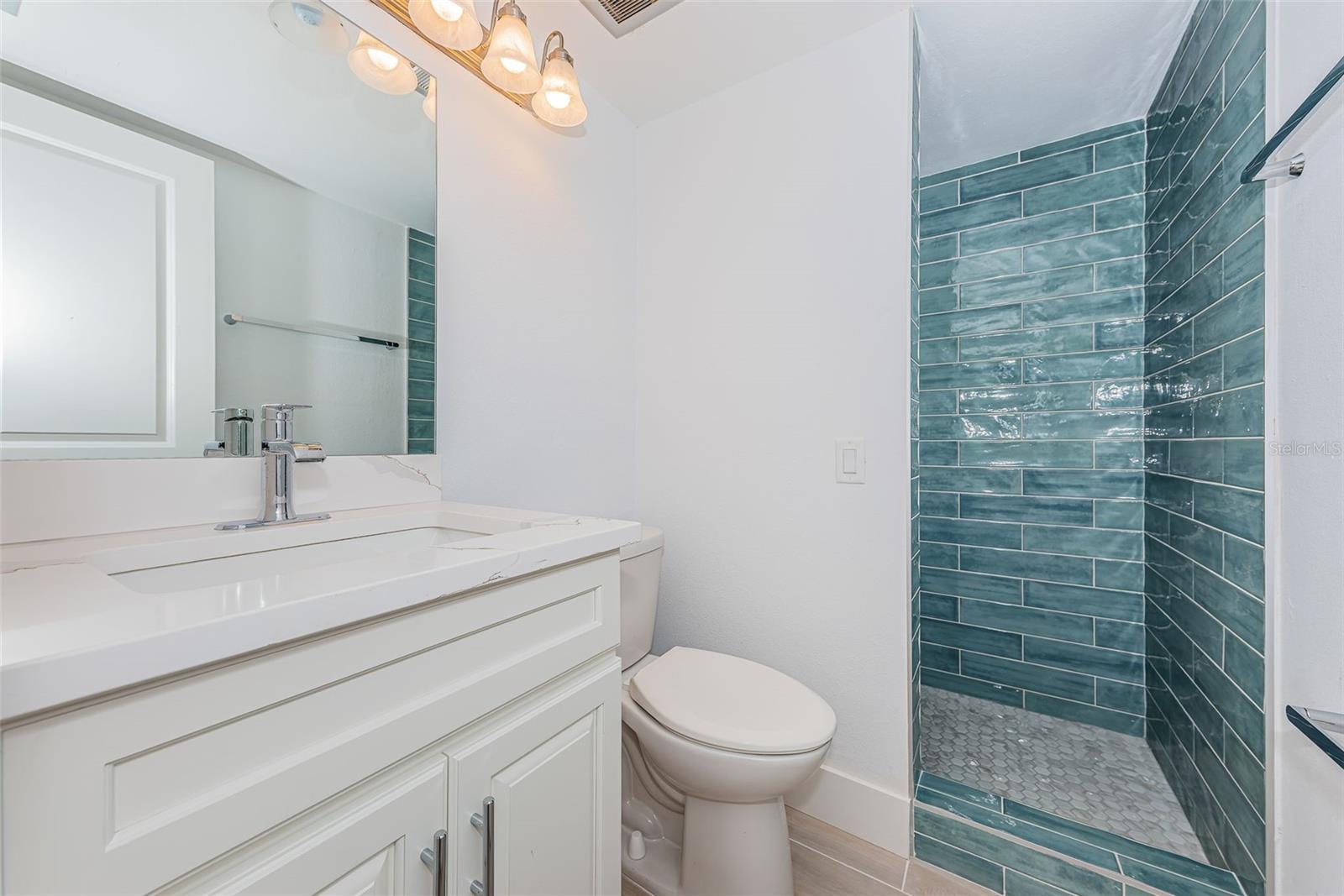 Image 32 of 58 For 4700 Cove Circle 110