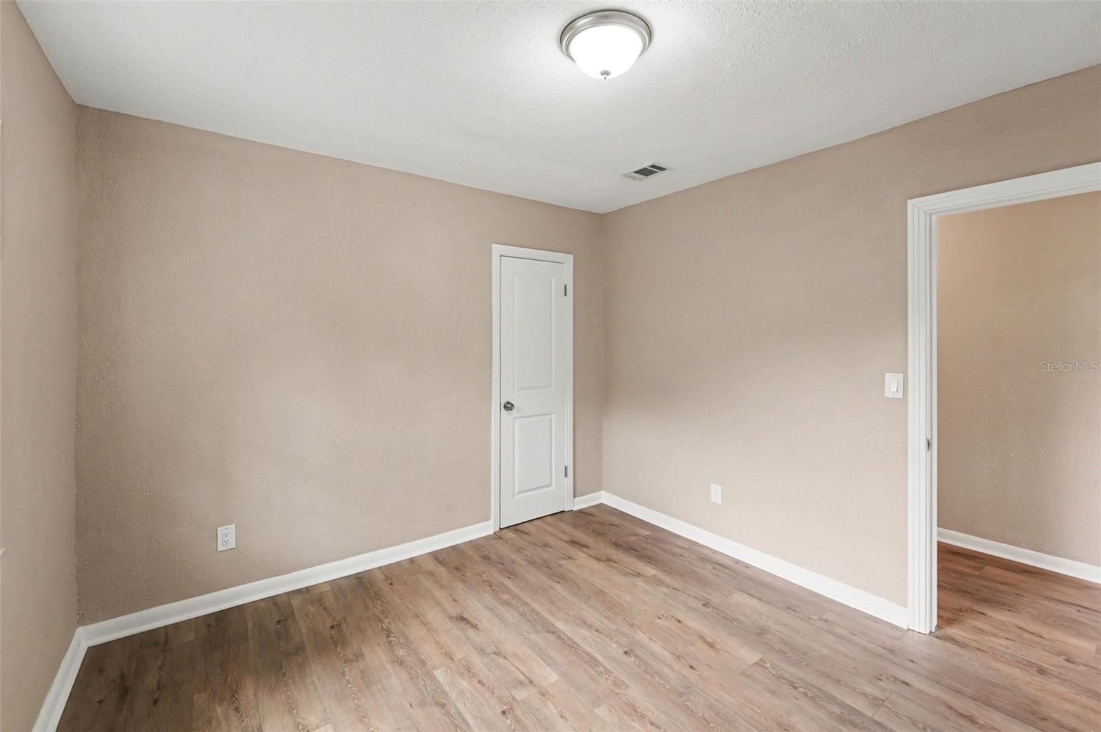 Image 13 of 25 For 1125 Engman Street