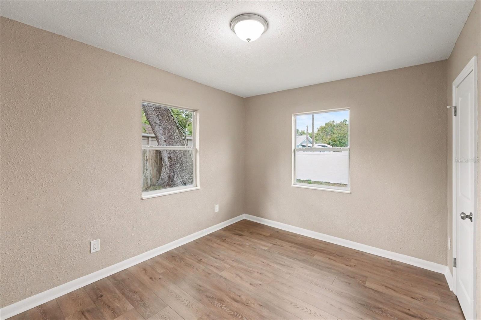 Image 14 of 25 For 1125 Engman Street