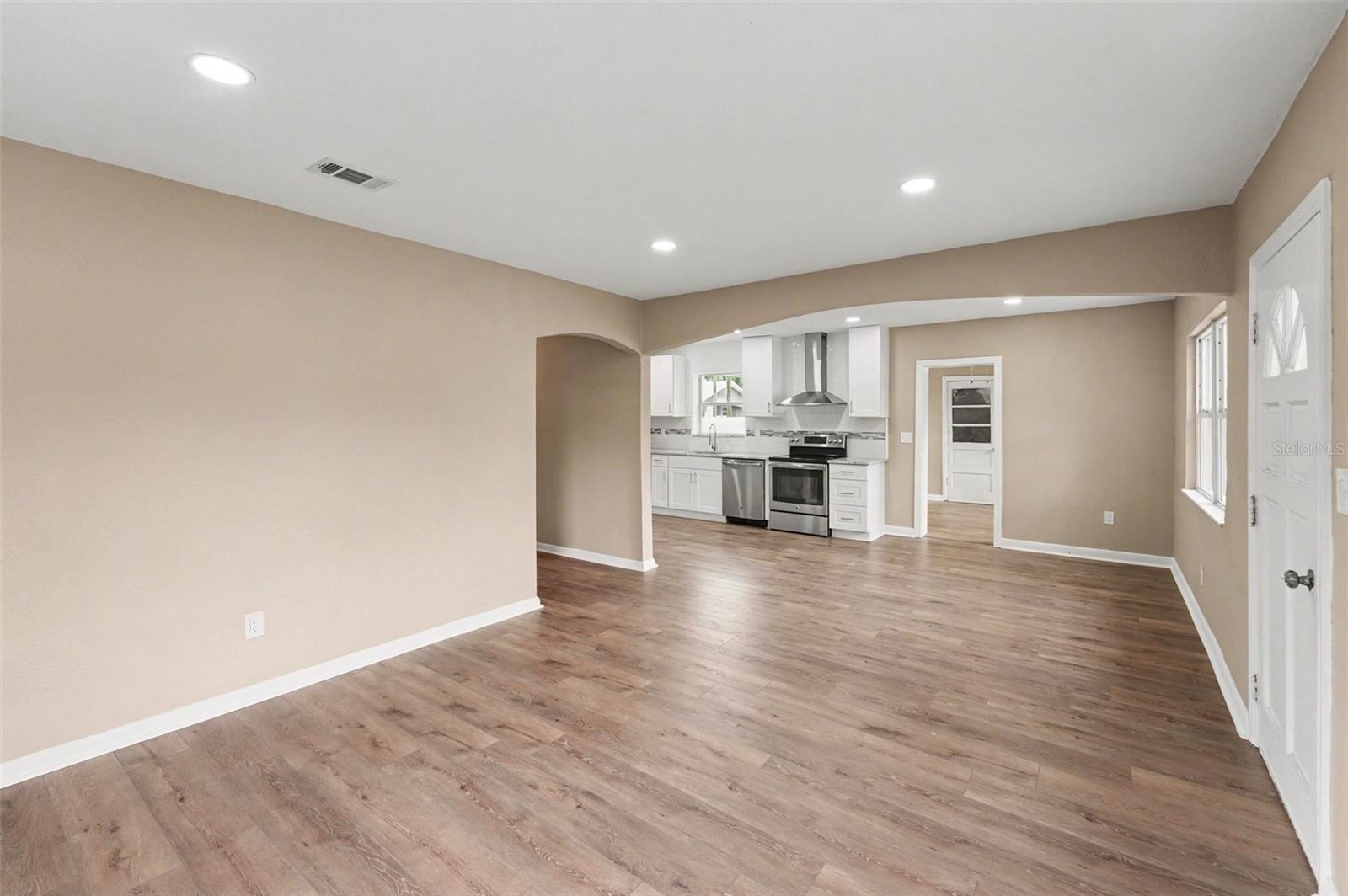 Image 9 of 25 For 1125 Engman Street